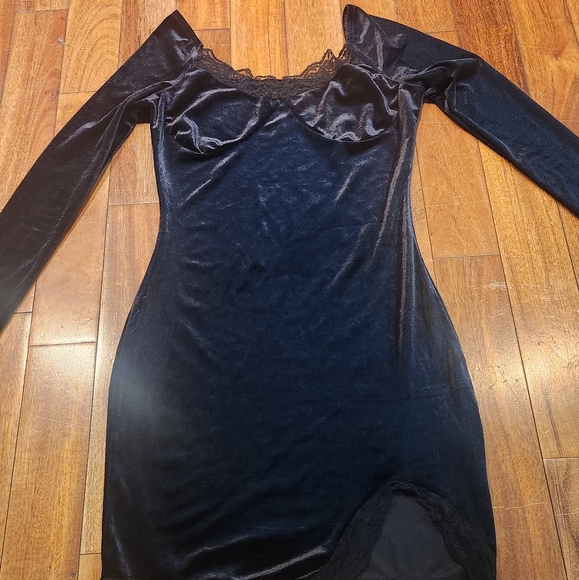 Long sleeve velvet short dress - Picture 4 of 6